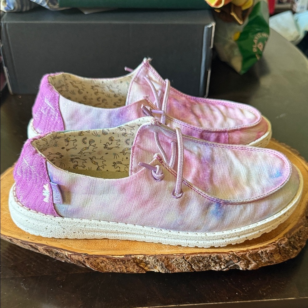 Hey Dude Kids Wendy youth dreamer Pastel Tie-Dye Moccasins lightly worn size 6